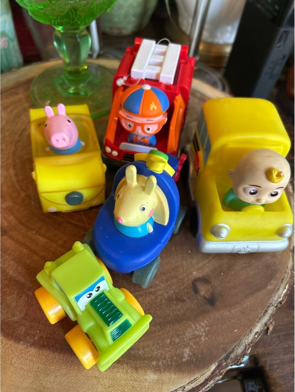 Toddler toy car lot